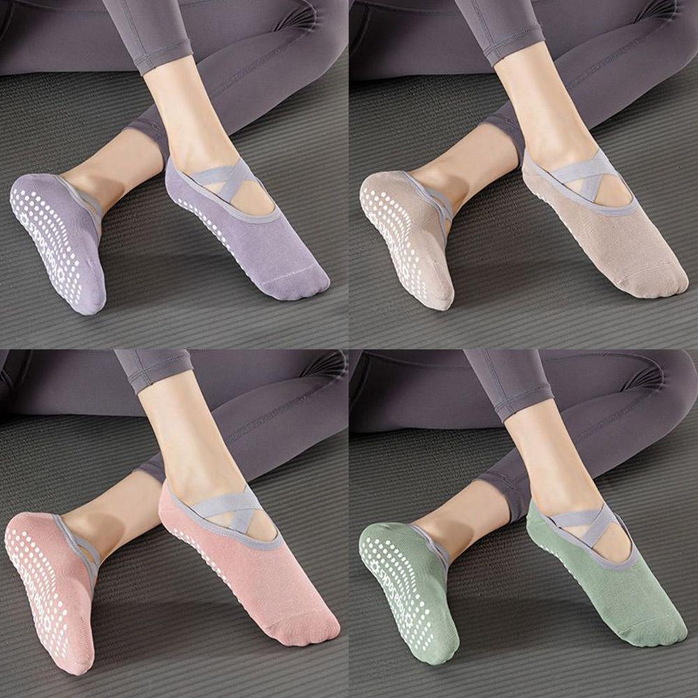 Professional Women Yoga Socks  - Yoga Dance & Fitness Center Llc 评论和价格